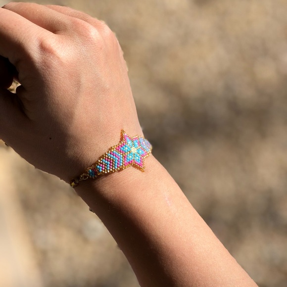 Miyuki Seed Beaded Star Bracelet - Picture 4 of 4